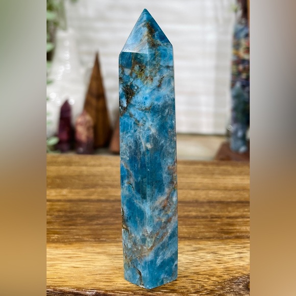 1230 Blue Apatite Crystal Tower - Picture 5 of 9